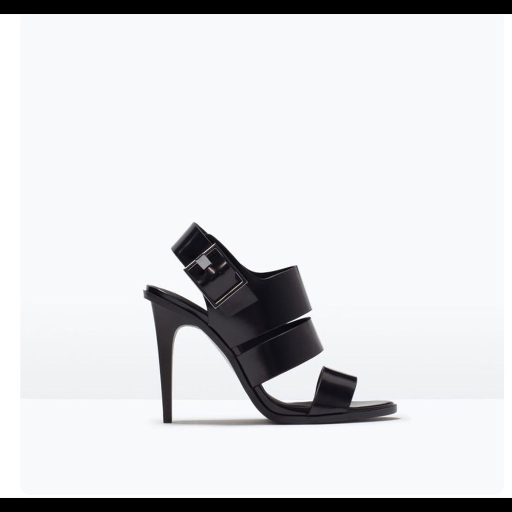 Zara TRF Sandalia Tacon